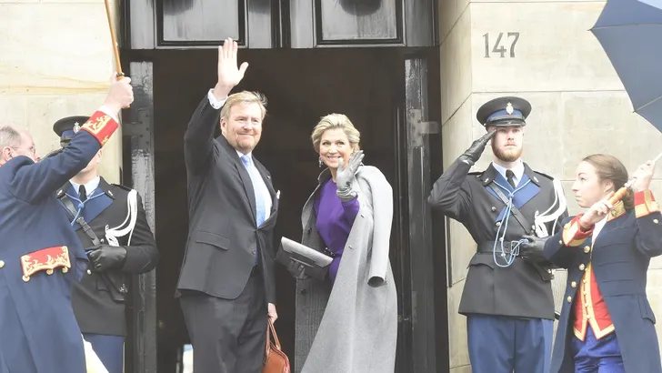 Koningin Máxima zit in haar Paarse Periode 
