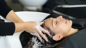 Trendy lentekapsels 2025: van bob tot mermaid waves.