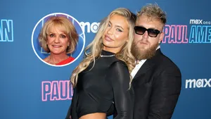 Jutta Leerdam en Jake Paul, inzet: Pam Stepnick.