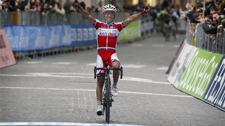 Rodriguez blijft Mollema voor in de Tirreno