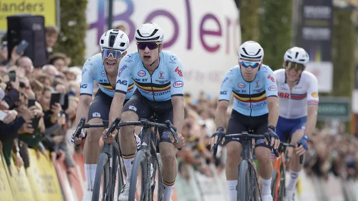 jasper stuyven, gianni vermeersch en quinten hermans op het WK gravel