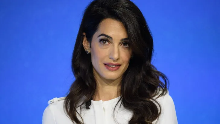 Amal Clooney komt op voor Oekraïne bij de VN 
