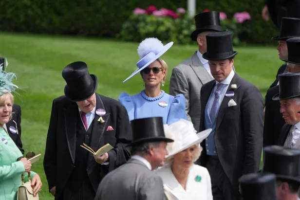 Stalmeester Jonny Thompson naast Zara Tindall bij de Royal Ascot, 2024.