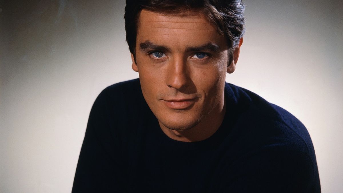 Alain Delon is zijn streken nog niet kwijt! | Nouveau