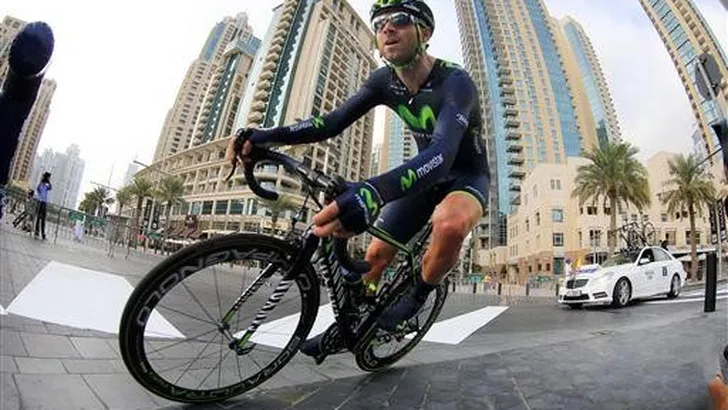Valverde klopt Mollema bergop