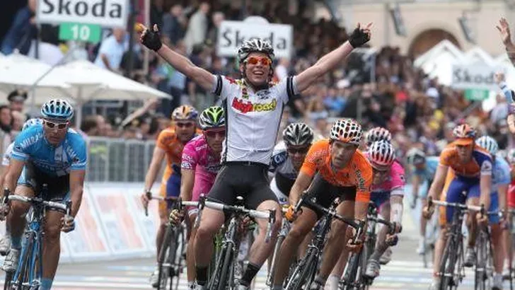 GIRO: Cavendish neemt fraai wraak op Bennati