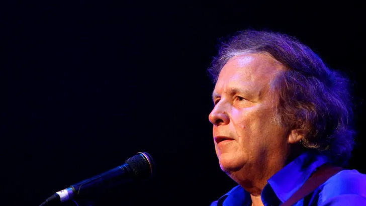Don McLean (73) heeft relatie met ondergoedmodel (24)