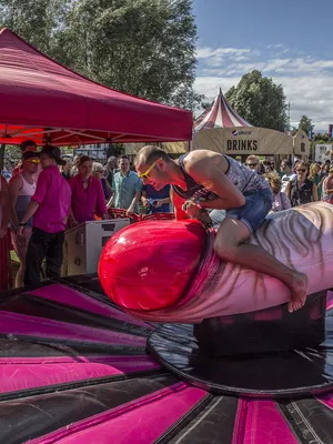 ‘Raar is niet meteen naar’