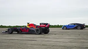 VIDEO: Bugatti Chiron vs Red Bull RB7