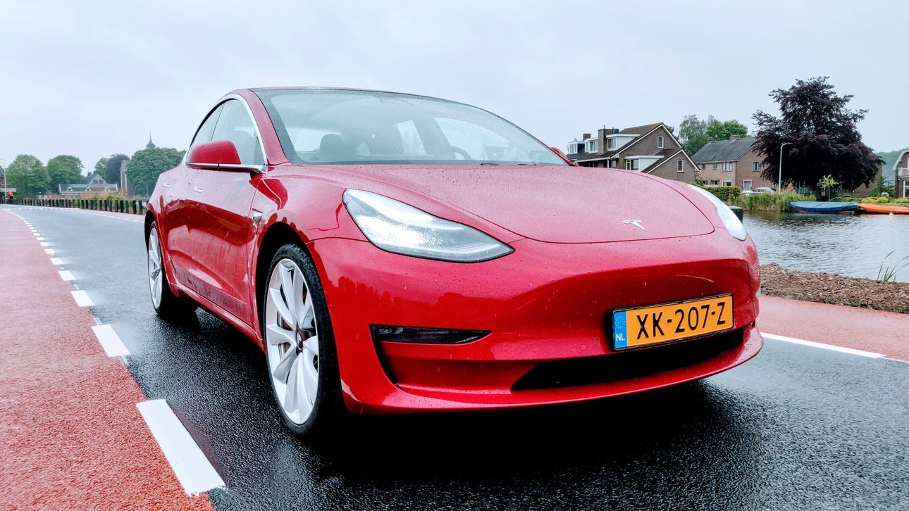 Tesla Model 3 op na bestverkochte auto van Nederland |