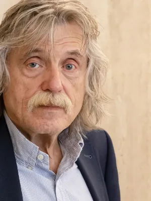 Johan Derksen over huwelijk: ‘Ik eet nooit met mijn vrouw samen’