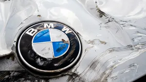 BMW-rijders crashen in Zwolle, vluchten en maken daarna de fout van hun leven