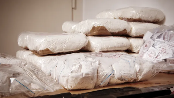Man bedreigd na per ongeluk zien van blokken cocaïne