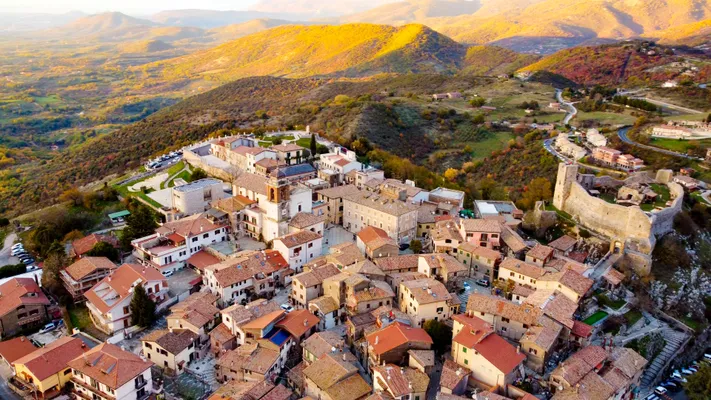 Ontdek Castel San Pietro Romano: volgens velen het mooiste dorp van de Middellandse Zee! 