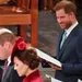 William wil titels prins Harry en hertogin Meghan afnemen. – Foto van Prins Harry en hertogin Meghan bij Commonwealth Day 2018, met op de voorgrond prins Harry en prinses Kate.