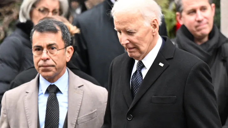 Joe Biden tijdens een begrafenis in januari
