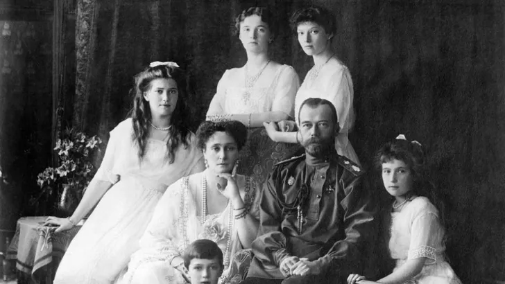 Exclusief: Romanovs, robijnen, revolutie 