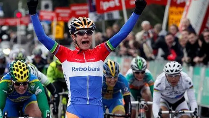 Vos wint eerste wereldbekerwedstrijd