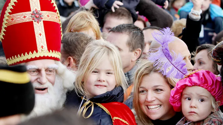 Prins Willem Alexander, Prinses Maxima, Prinses Amalia, Prinses Alexia en Princes Ariane Sinterklaas