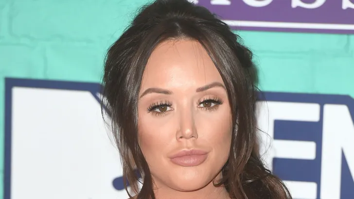 Fans maken zich grote zorgen om Charlotte Crosby