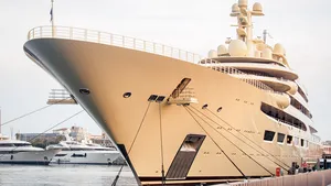 De verborgen luxe van de Dilbar: het duurste superjacht ter wereld