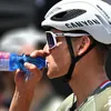 Giro | Ploeggenoot Van der Poel: 'Ze rijden om hem te doen verliezen' 
