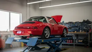 Malafide monteur gijzelt 11 jaar Porsche van Oxford-onderzoeker, rechter is onverbiddelijk