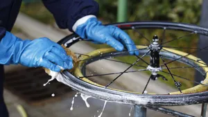 Poetsen als een pro! Zo is je fiets binnen 5 minuten weer blinkend schoon