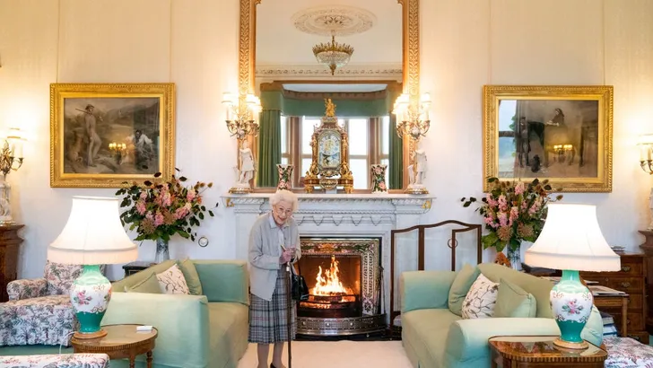 Zorgen om koningin Elizabeth (96), familie naar Balmoral 