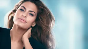 Eva Mendes nieuw gezicht Estée Lauder