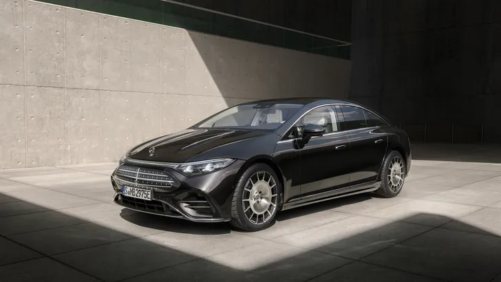 Nieuwe Mercedes EQS krijgt eindelijk de hardware die zijn bereik waar moet maken