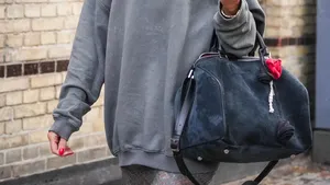 Iedereen zocht ’m, niemand kon ’m nog krijgen – maar dé betaalbare mohairtrui van H&M is terug