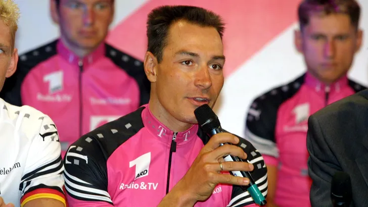 Retro: Zabel wint in Ronde van Spanje, terwijl wereld in brand staat 