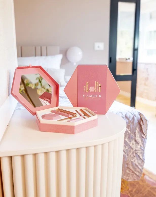 Giftbox Y'AMOUR t.w.v. €145