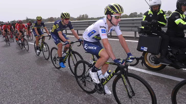 Orica-ploegleider White woest op Movistar: 'Onsportieve ploeg'