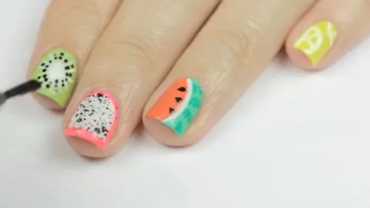 Deze nagellak-tutorial moet je écht eens proberen!