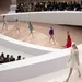 Chanel deelt groot nieuws – Foto van Chanel-catwalk met verschillende modellen tijdens Paris Couture Week, januari 2025.