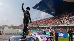 Larry ten Voorde na zijn overwinning op het circuit van Zandvoort