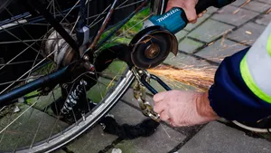 Veel e-bikes staan met ART2 op slot, maar juist tegen een accuslijper zijn de verschillen enorm