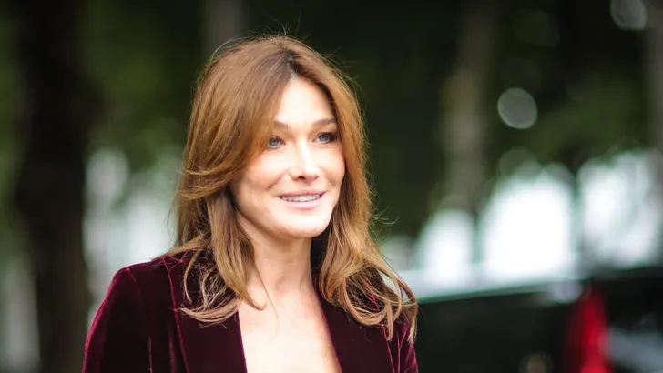 5 stijllessen van Carla Bruni 