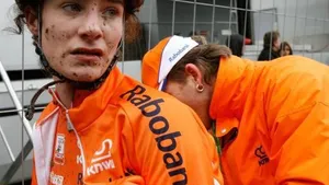 Nederlandse vrouwen naast podium