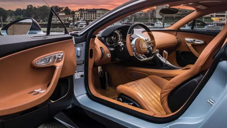Voor €132.000 koop je het complete interieur van een 10 jaar oude Bugatti