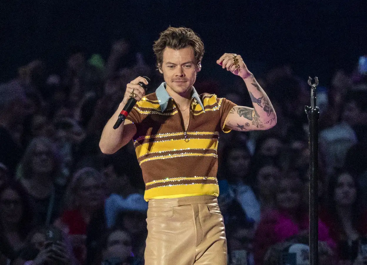 Na het megasucces van zijn concertreeks in 2023, verdween Harry uit de spotlights.