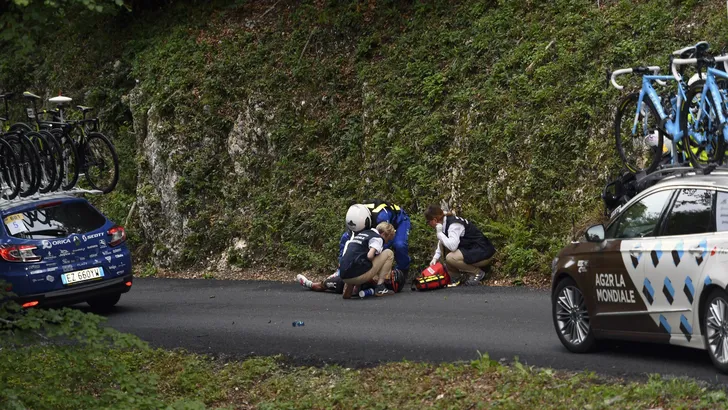 Eens of oneens: 'De etappe van gisteren was veel te gevaarlijk voor het peloton'