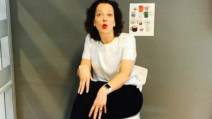 Nouveau's Kim maakt korte metten met haar 'oude' knieën met deze 15 minuten work-out