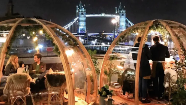 Pure romantiek: dineren vanuit een iglo met uitzicht op de Tower Bridge in Londen