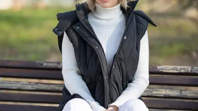 bodywarmer vrouw buitenlucht