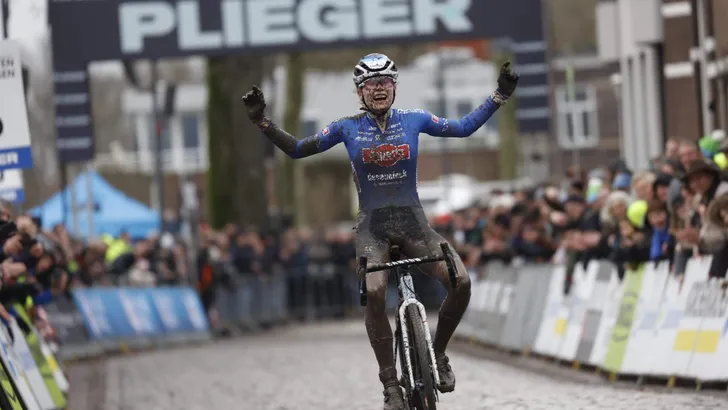 NK Veldrijden 2023 in Zaltbommel elite women
