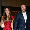 David Beckham zet jarige Victoria Beckham in het zonnetje: '50 en fit' | Nouveau