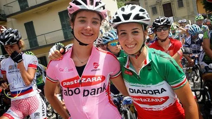 Vos wint vierde etappe Girodonne en pakt roze